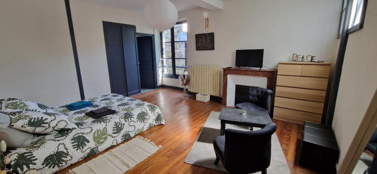 Chambre Dans Maison De Ville - 2 Personnes Oloron-Sainte-Marie Εξωτερικό φωτογραφία