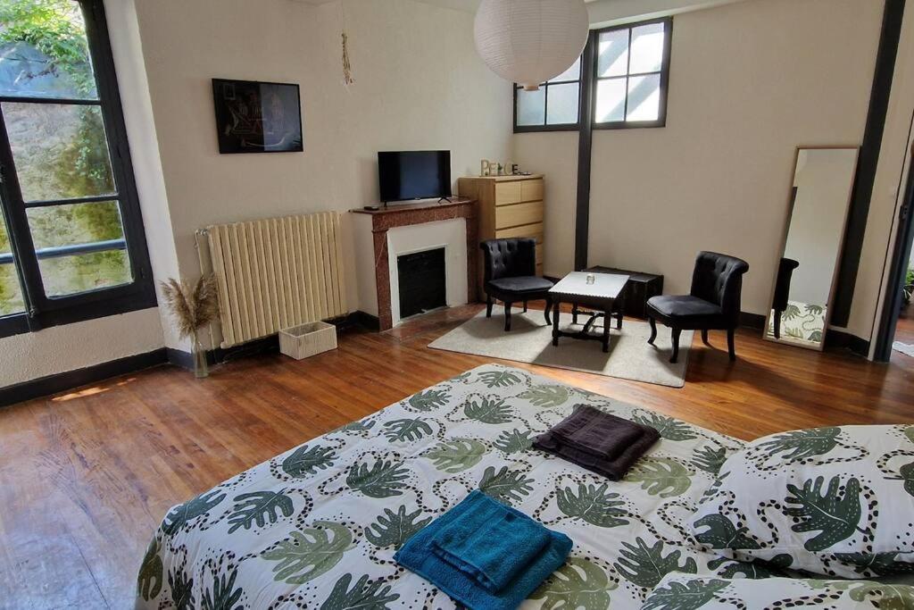 Chambre Dans Maison De Ville - 2 Personnes Oloron-Sainte-Marie Εξωτερικό φωτογραφία