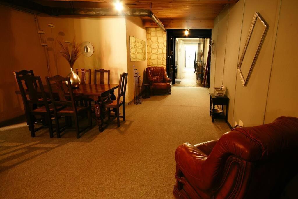 Chambre Dans Maison De Ville - 2 Personnes Oloron-Sainte-Marie Εξωτερικό φωτογραφία