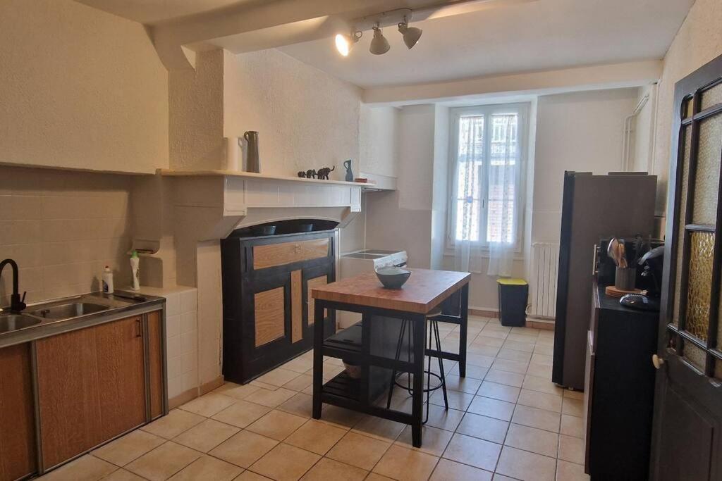 Chambre Dans Maison De Ville - 2 Personnes Oloron-Sainte-Marie Εξωτερικό φωτογραφία